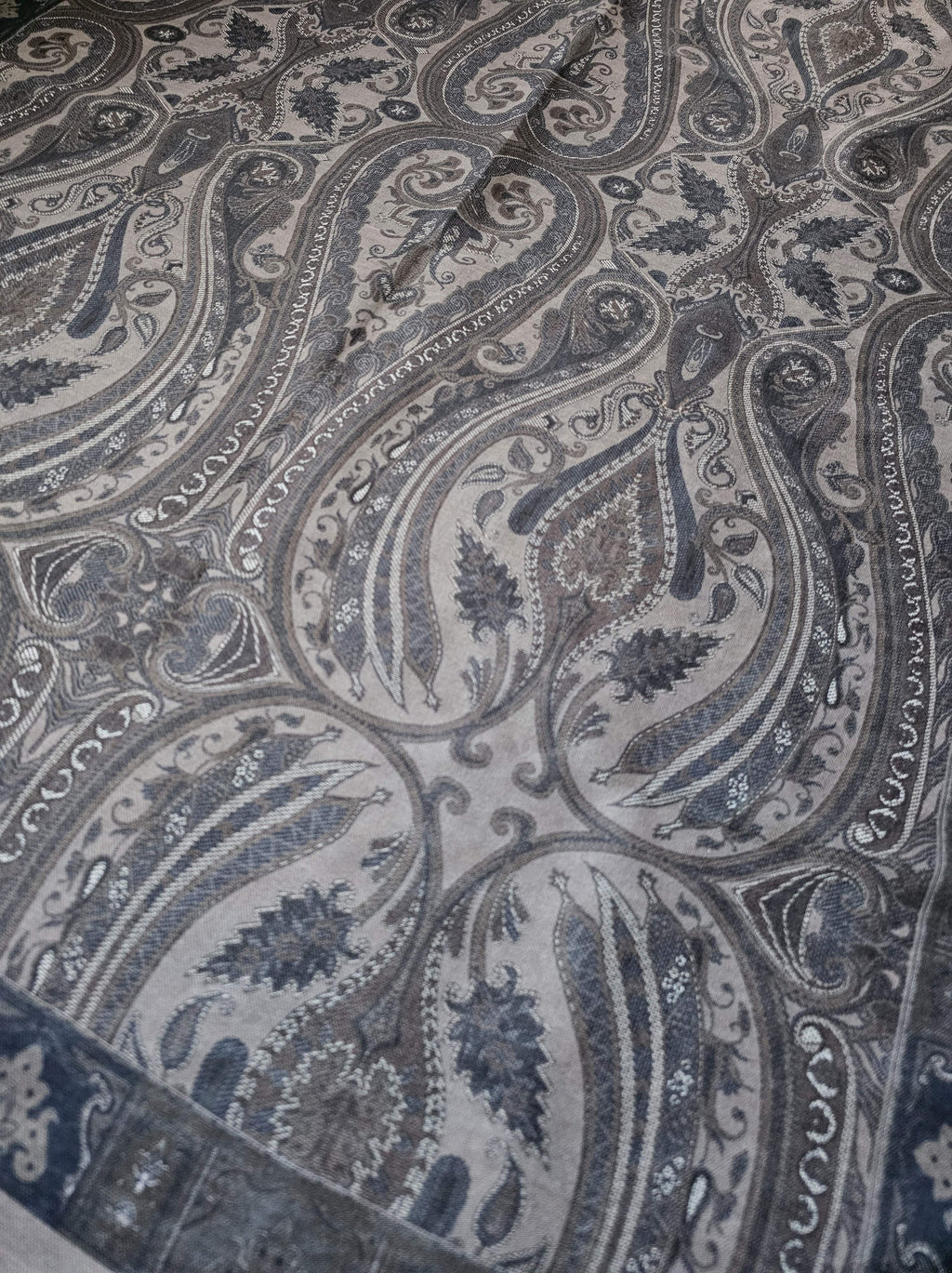 Retro Diella (Light Brown)