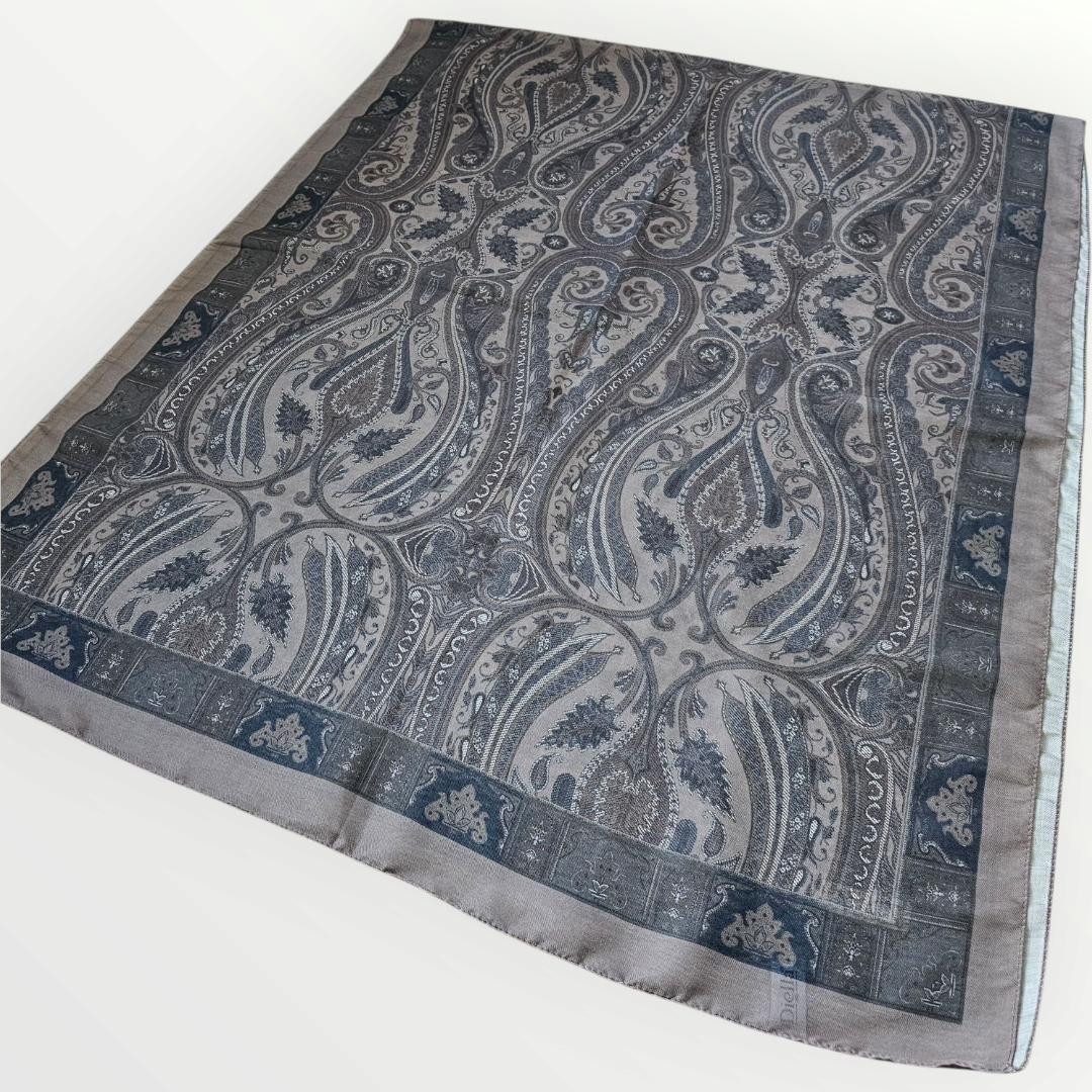 Retro Diella (Light Brown)